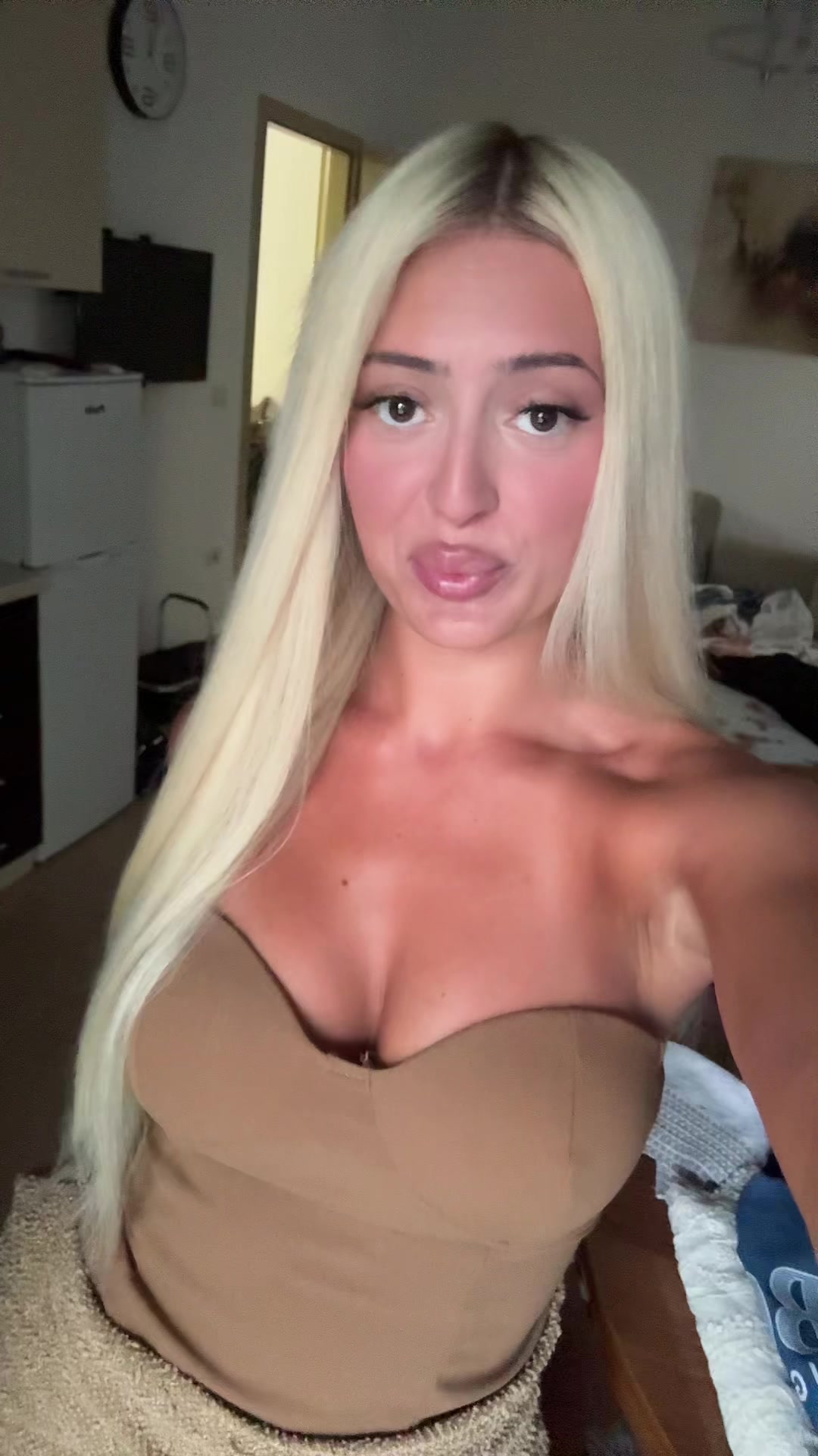 @elijonakurti