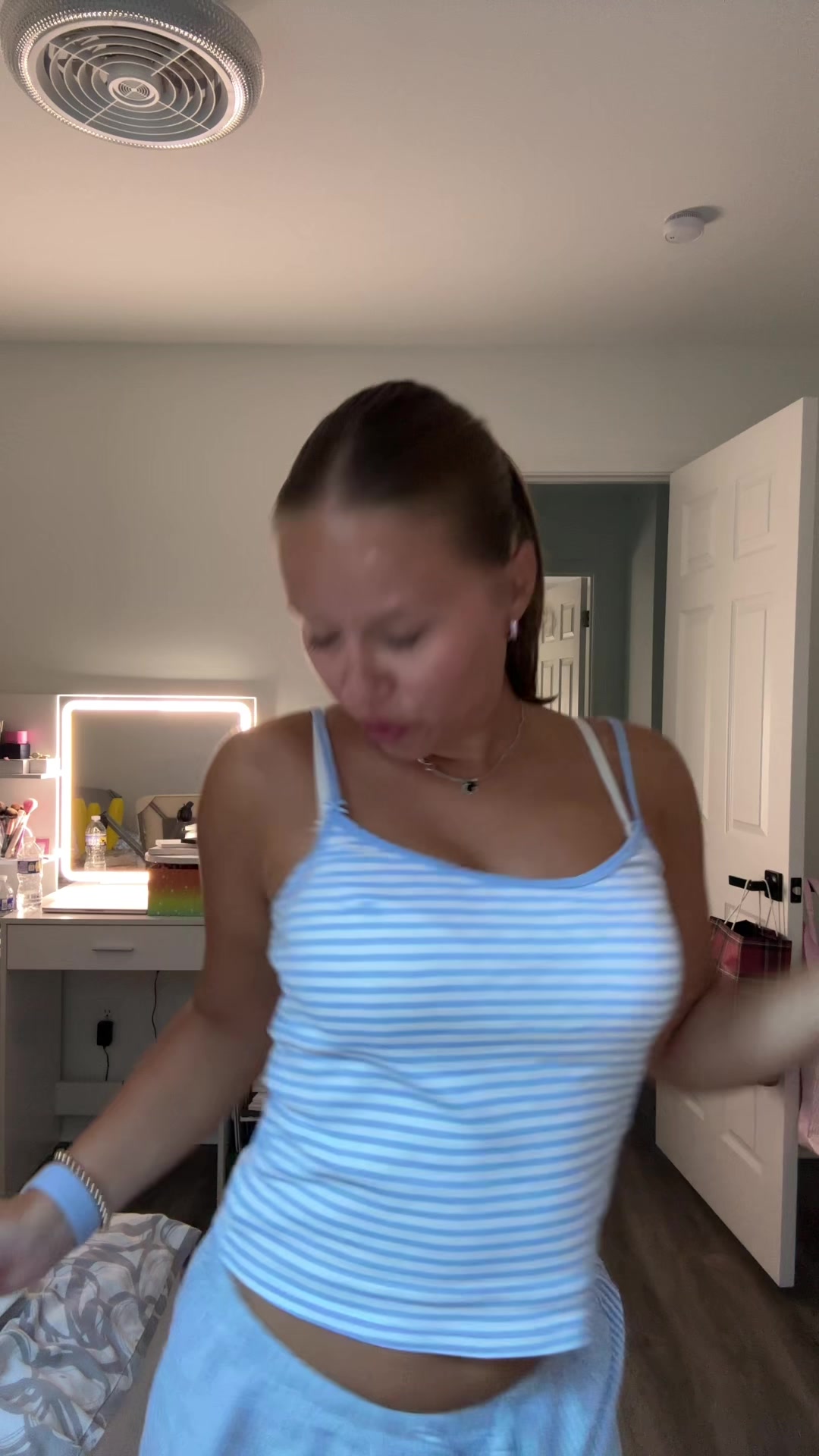 @l_i_l_i_a_n_a_t_
