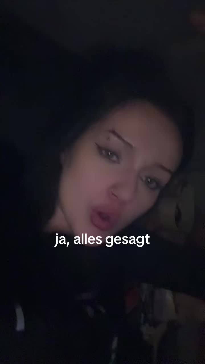 @𖣂