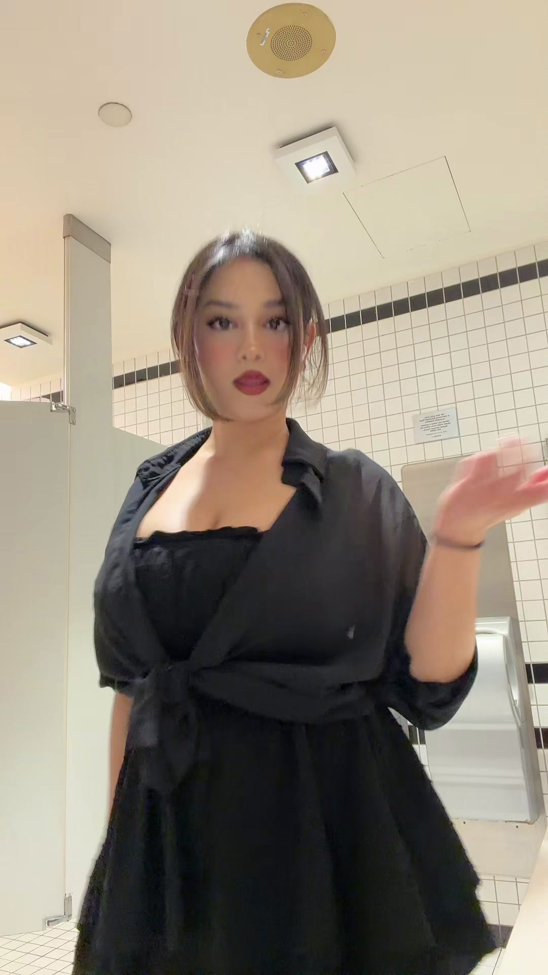 @bbg.awzeeta