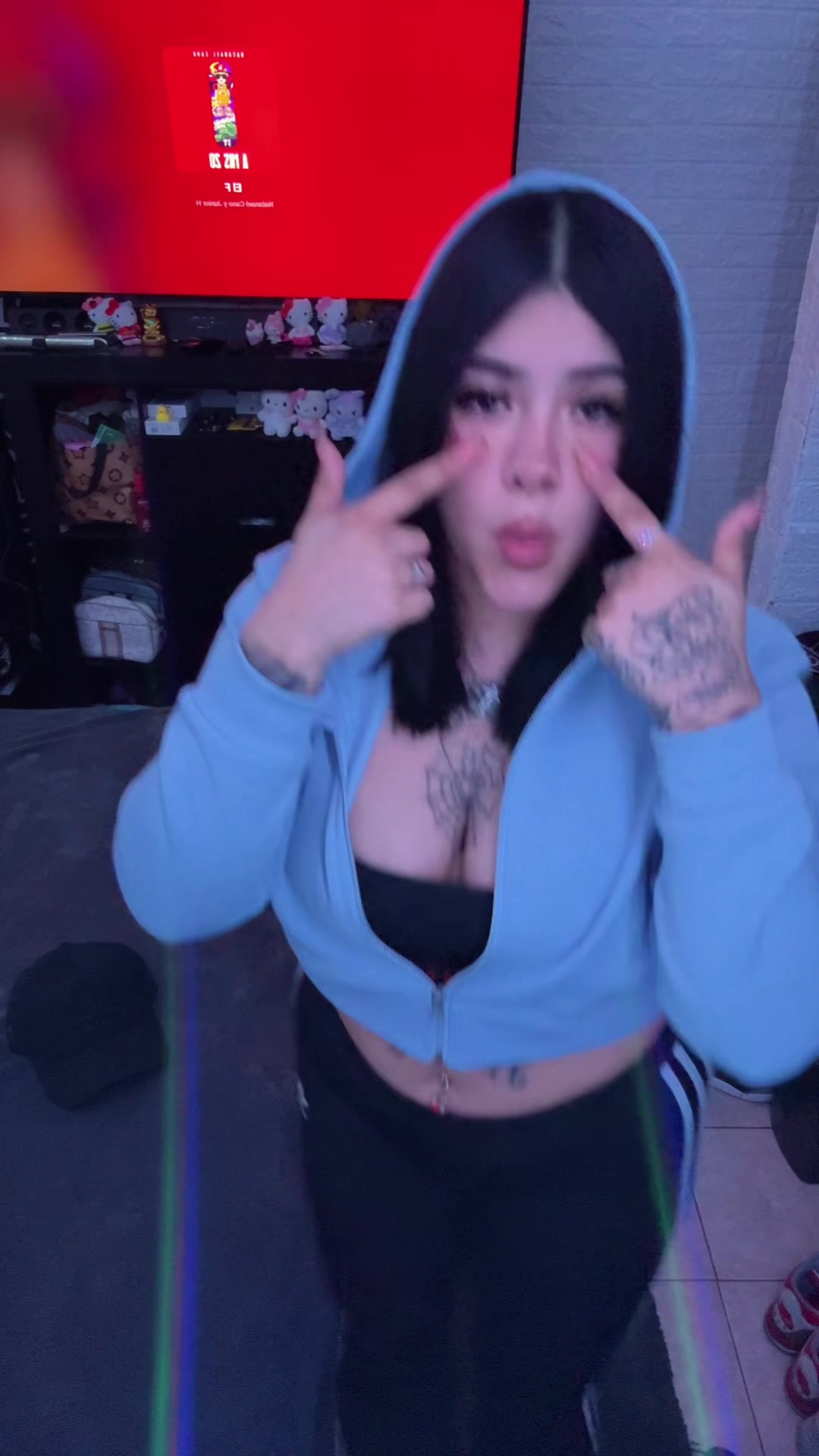 @Az๐