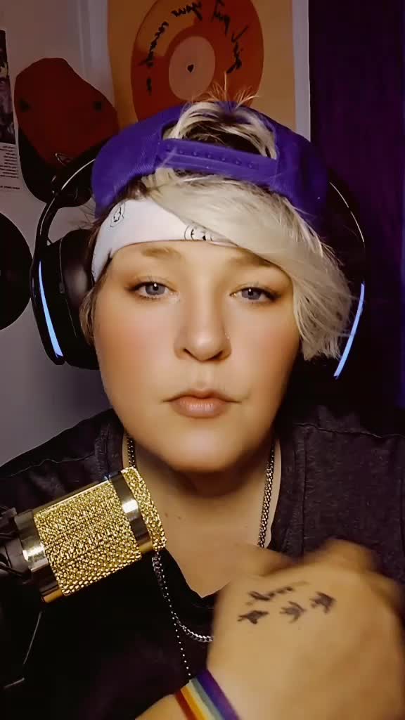 @QueenB&BlueEyes