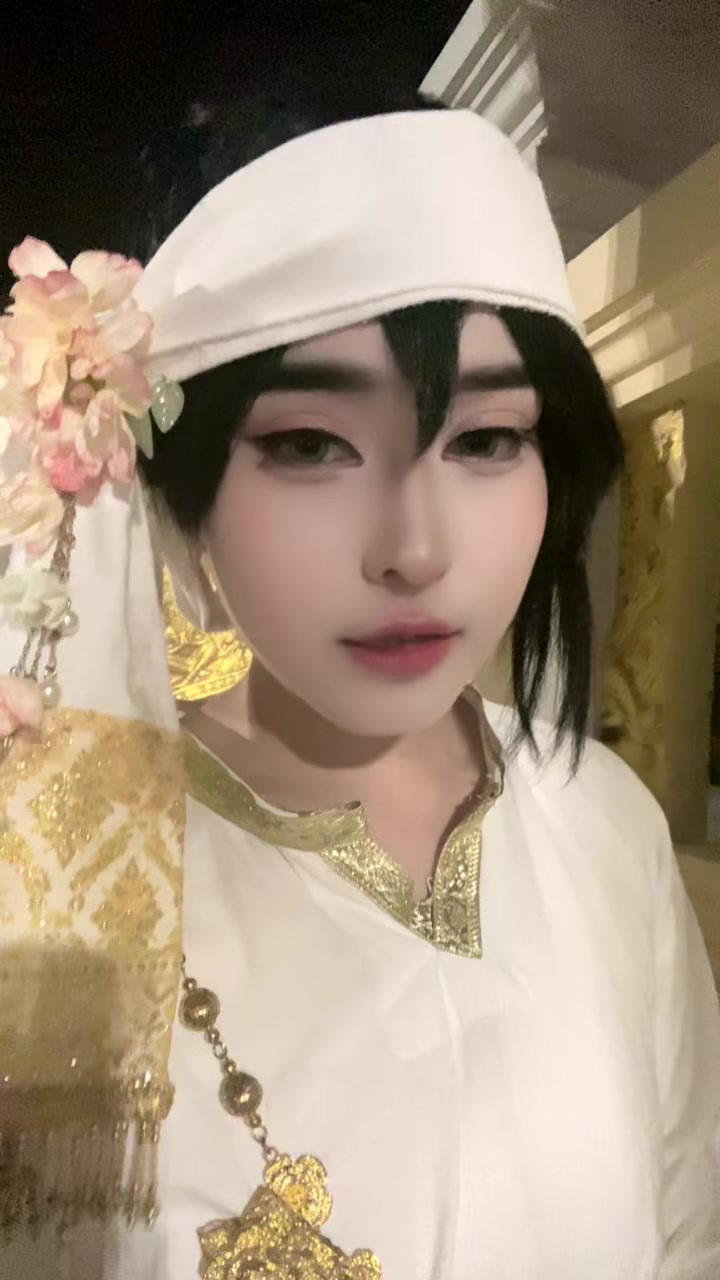 @Sesistz Cosplay