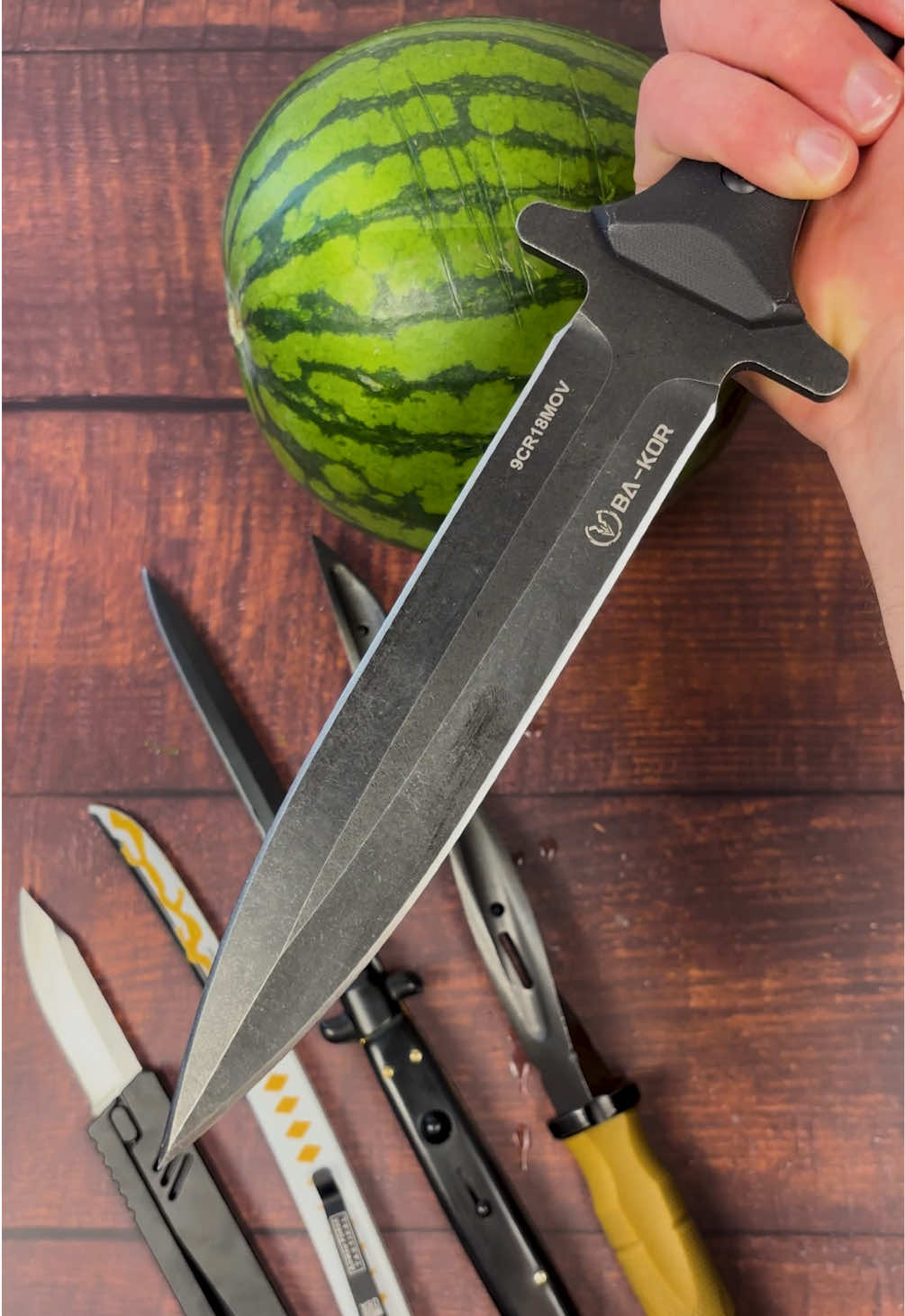 @mysteryknives_
