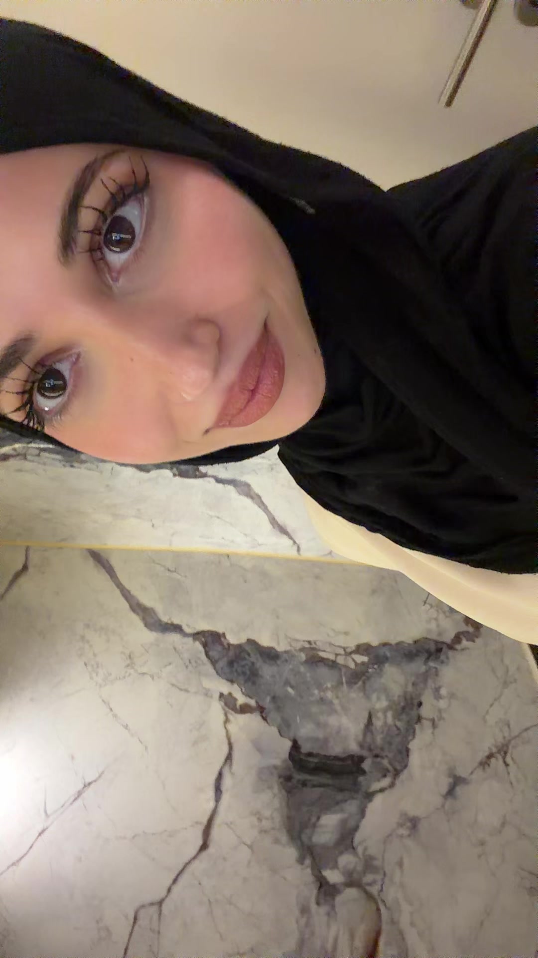 @لين