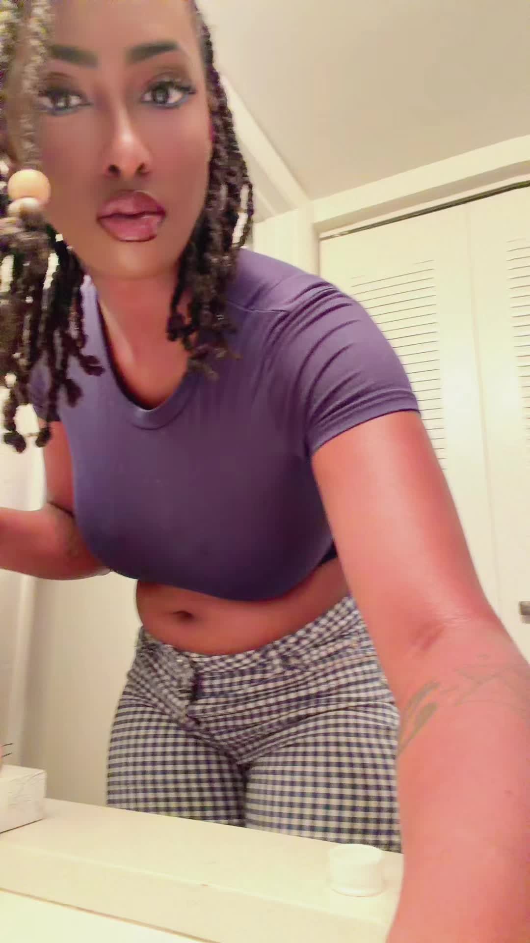 @️