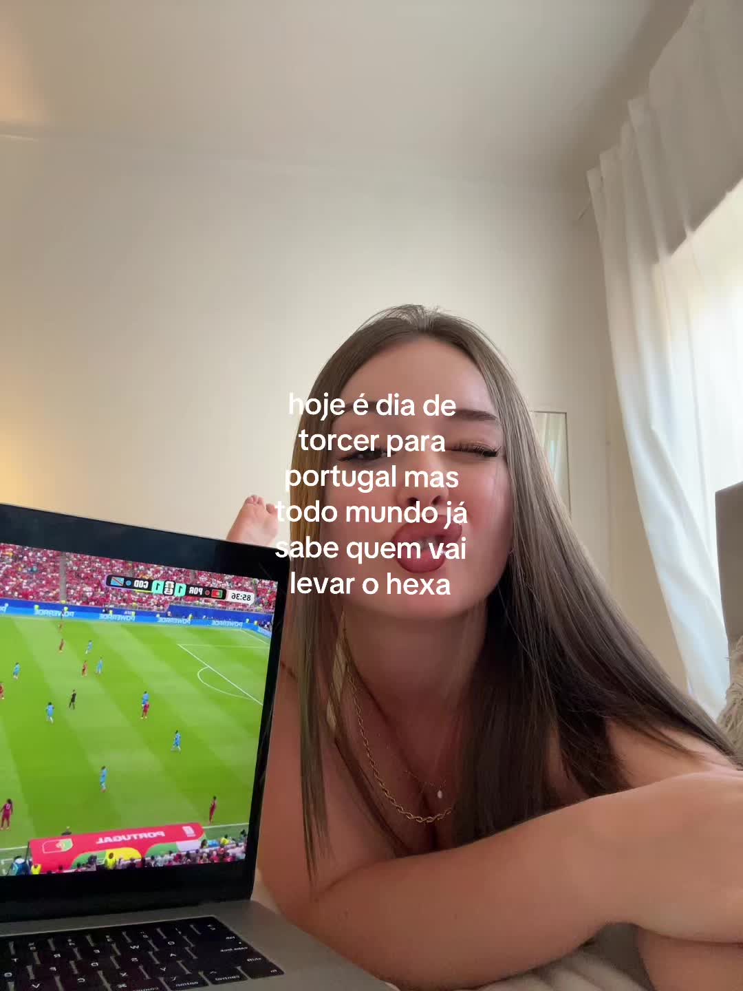 @lauraydias