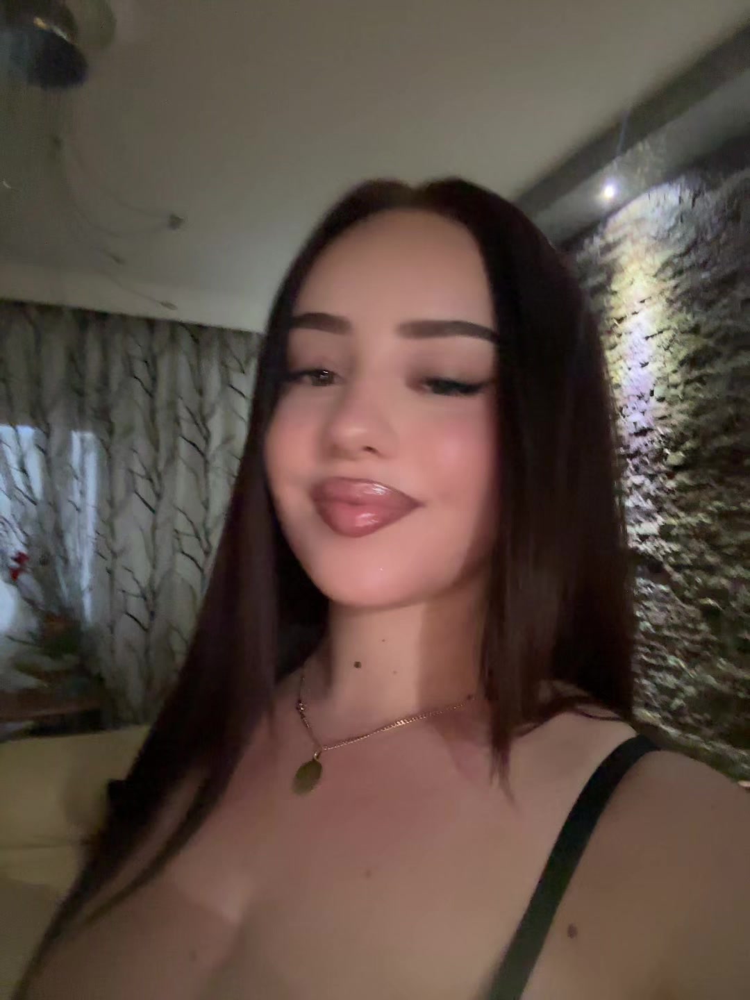 @ur🇦🇱mommy