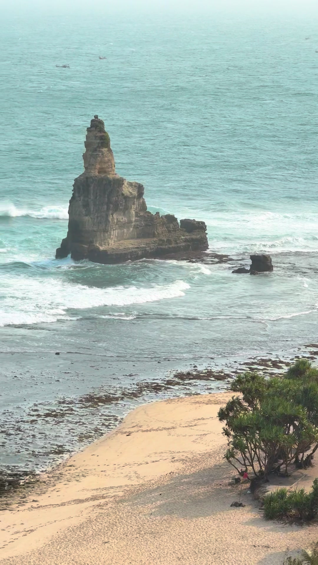 @PANTAI BUYUTAN PACITAN