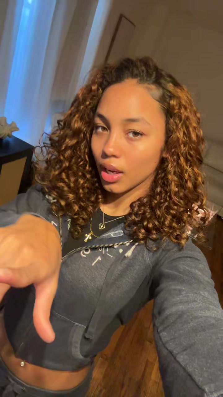 @jalieelenaa
