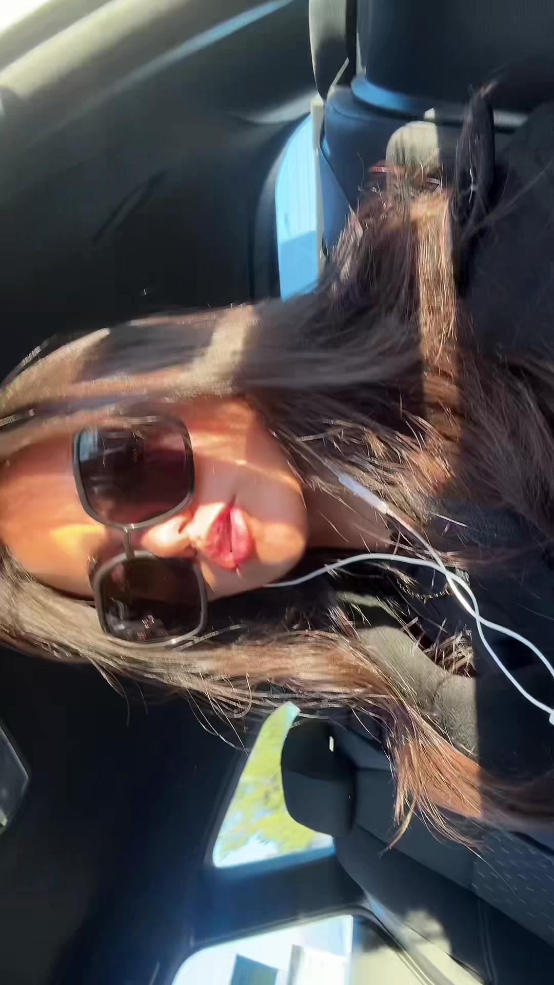 @ana suarez
