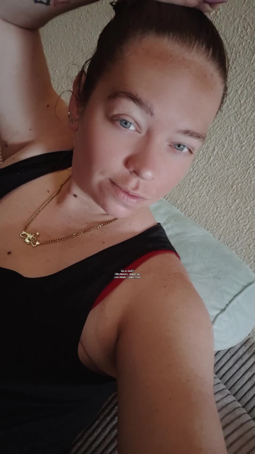 @xConhello