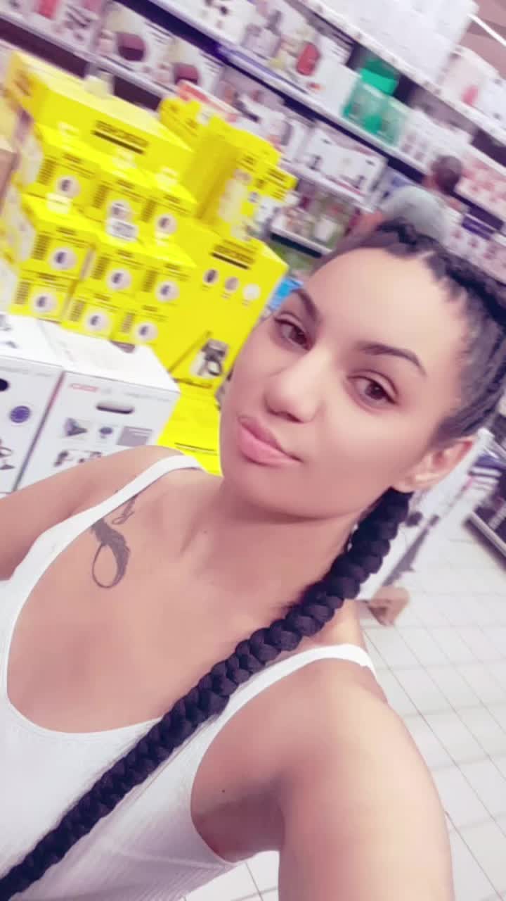@Andreea Simon