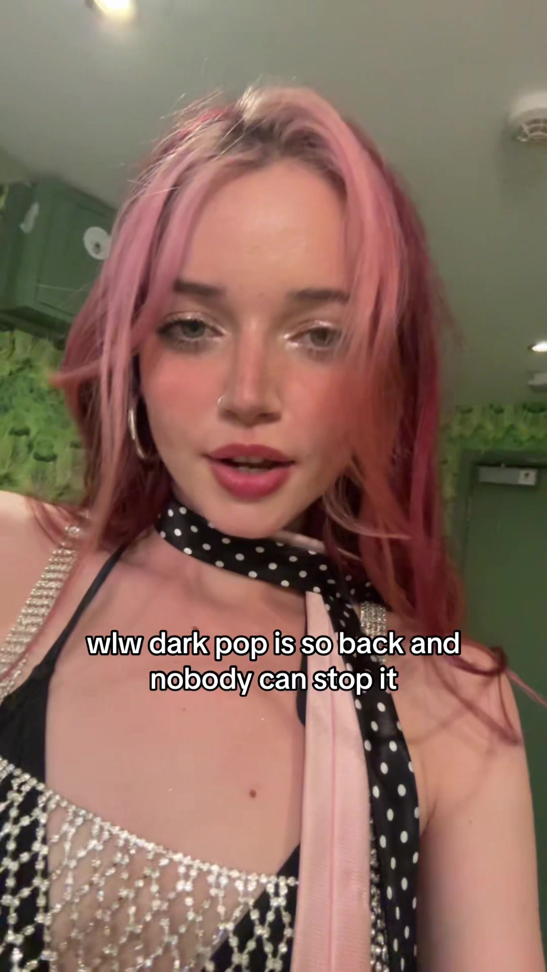 @VAN&Egrave;S