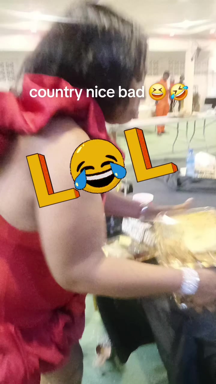 @malia_witter