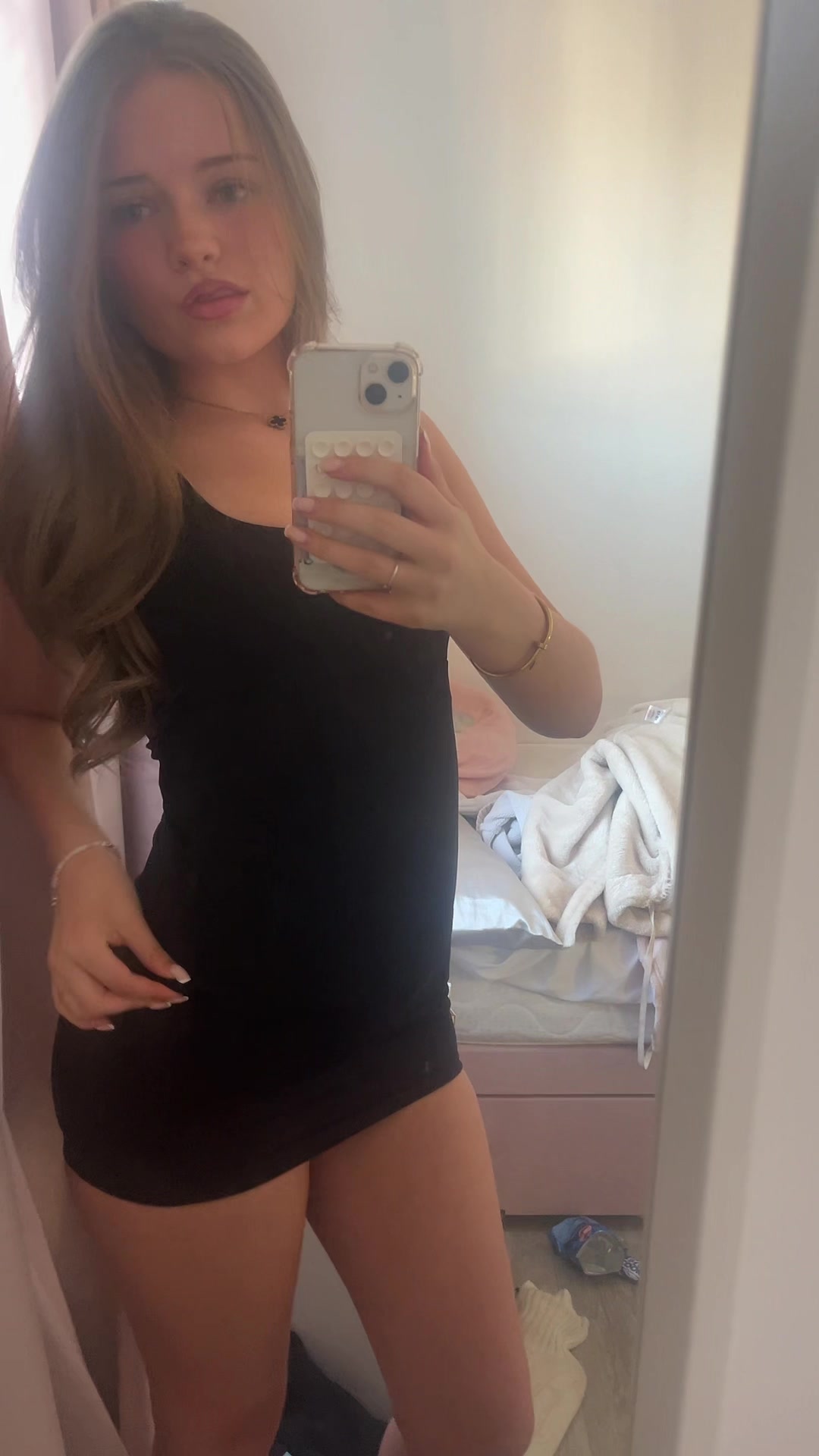 @luna-rae