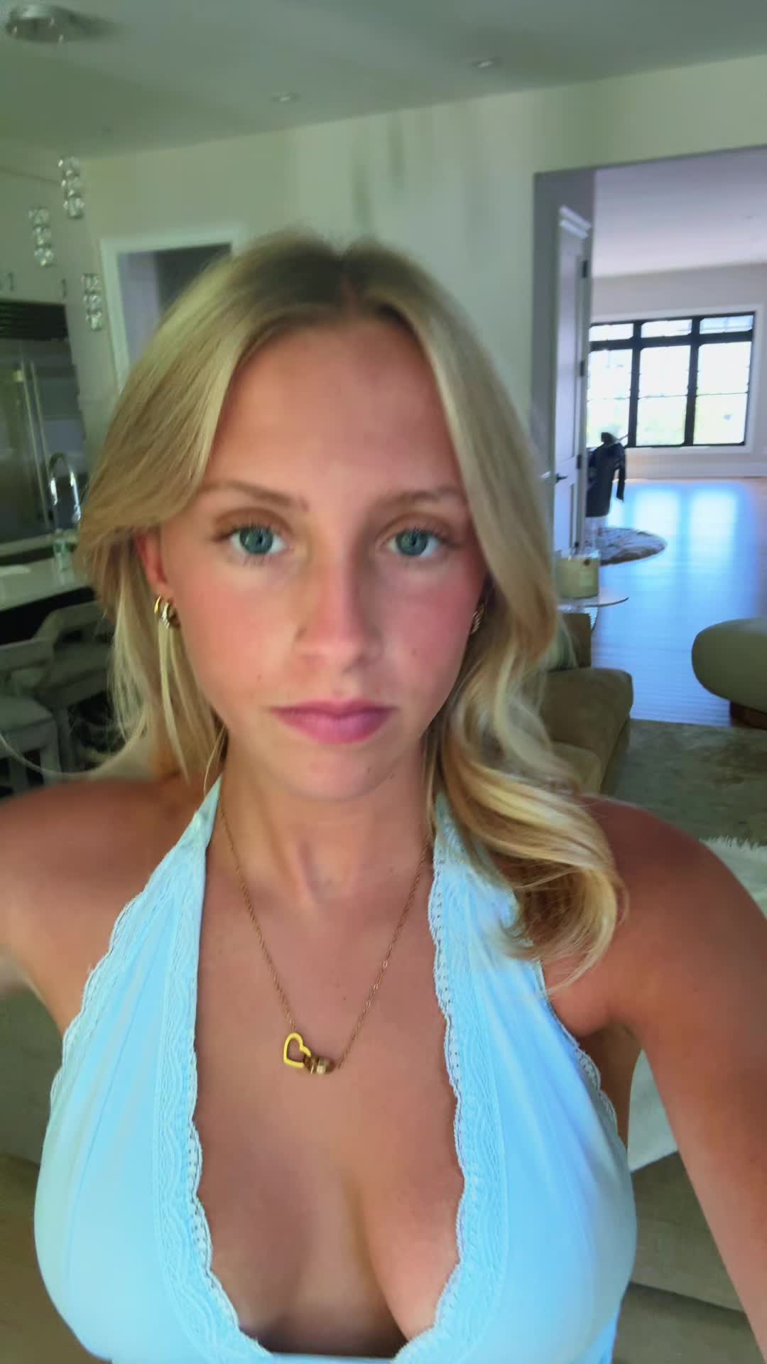 @darcyv08