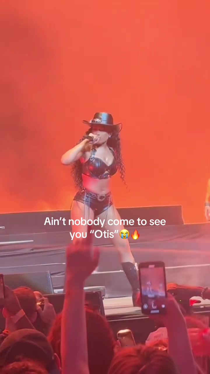 @queenhottie👑