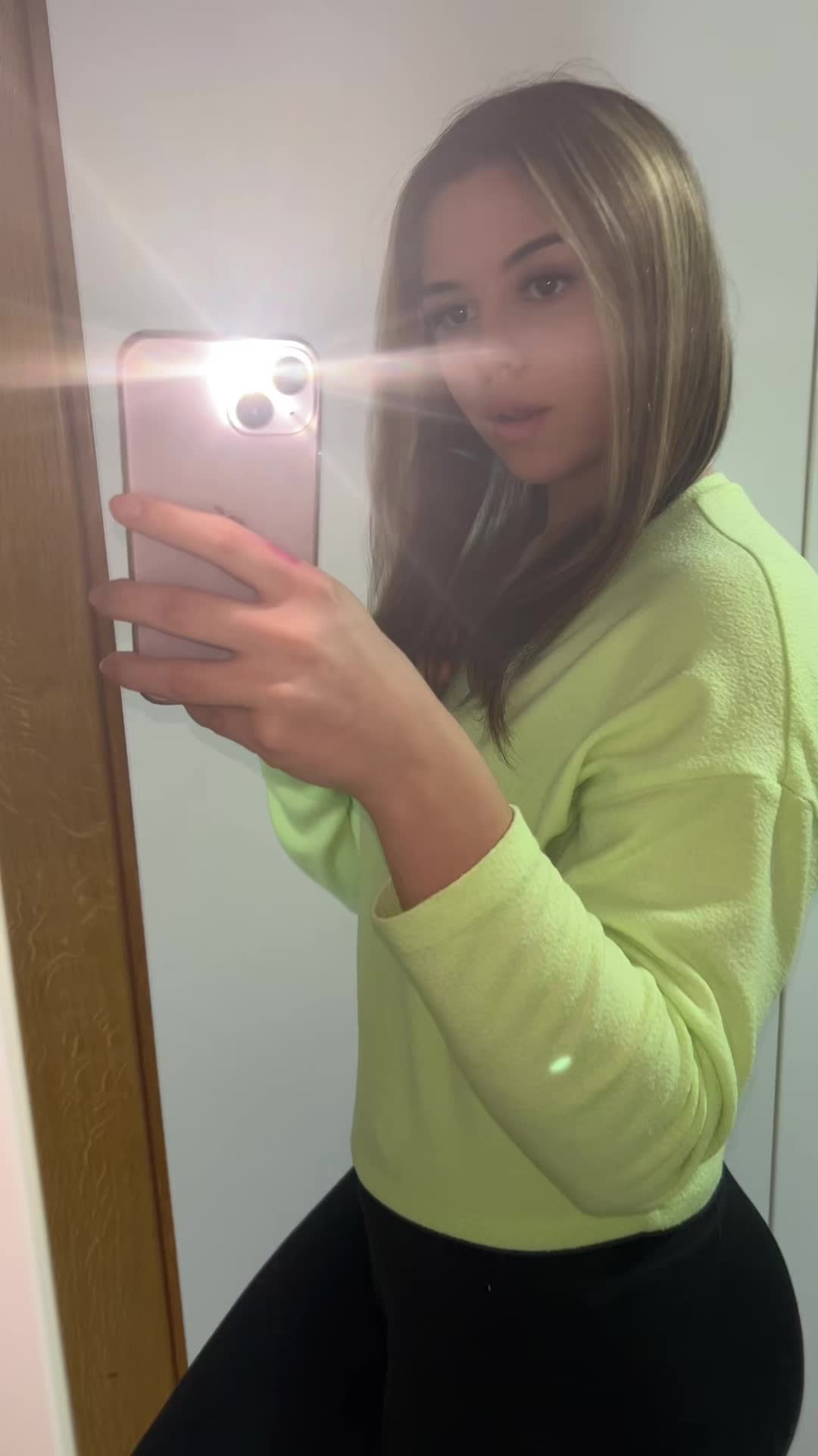 @Вишња🍒