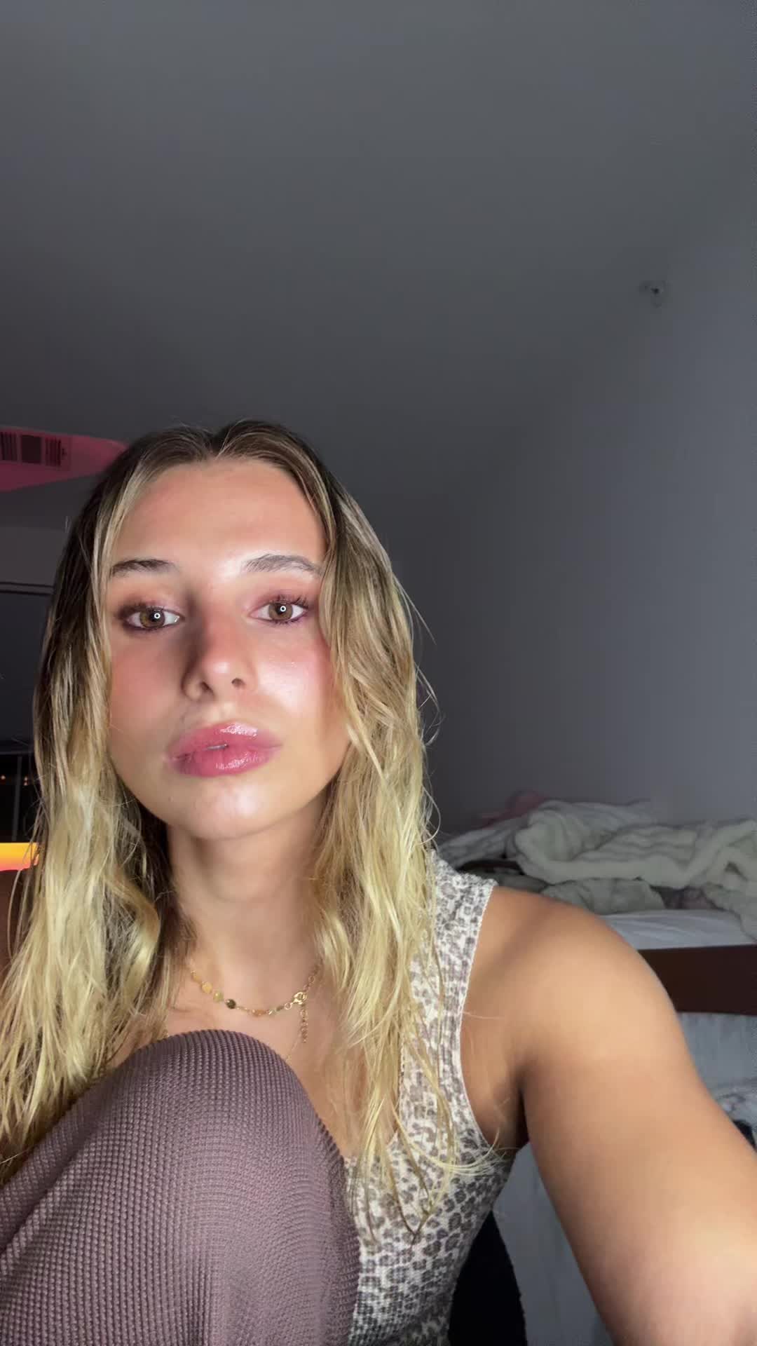 @hi