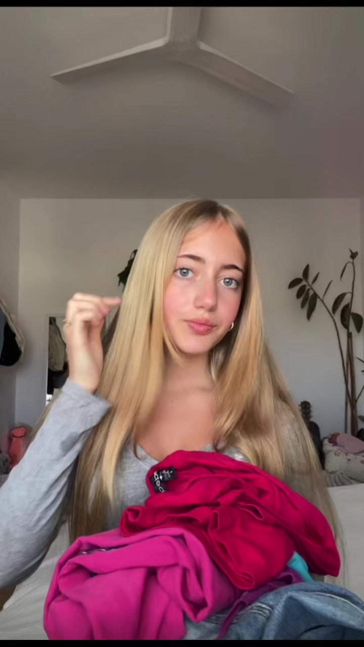 @Dumb_blonde