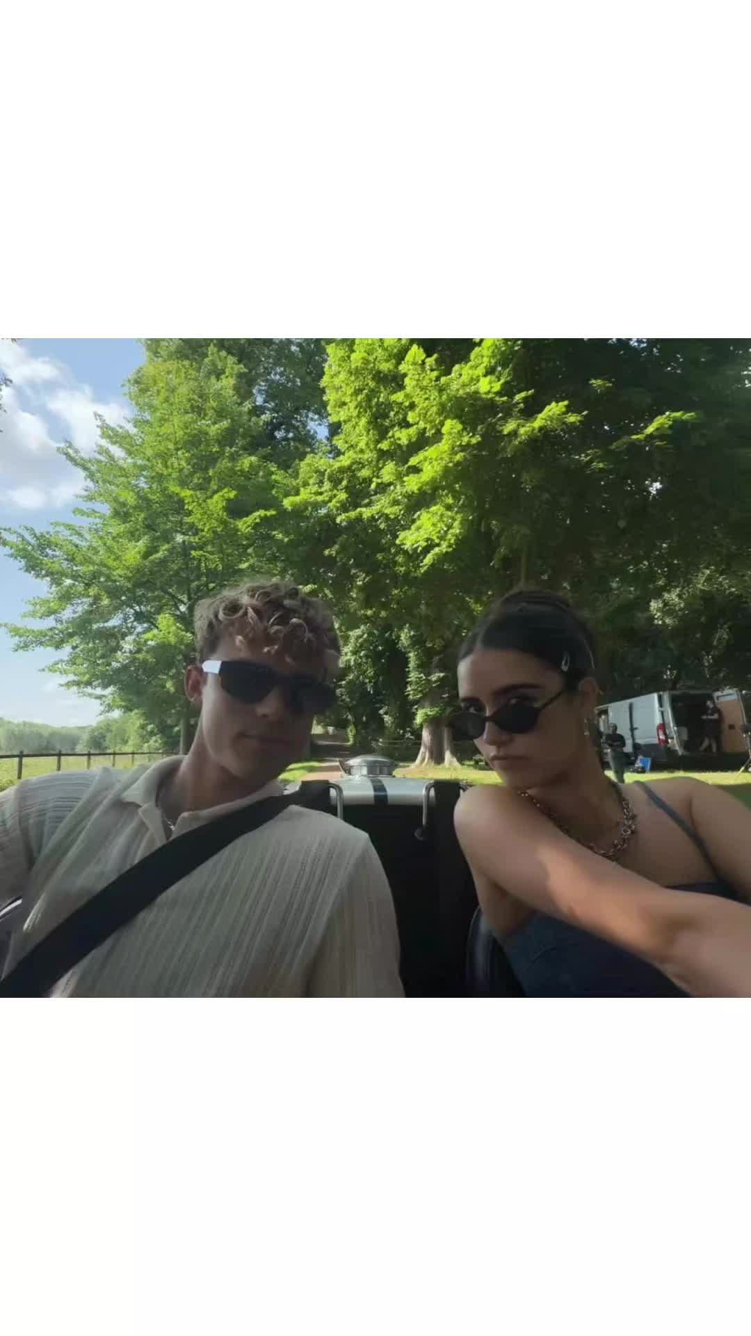 @vv