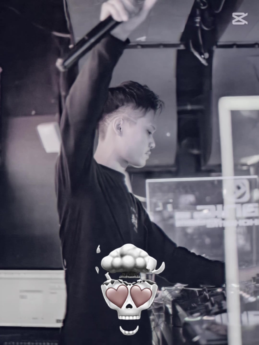 @DJ KLOW(クロウ)