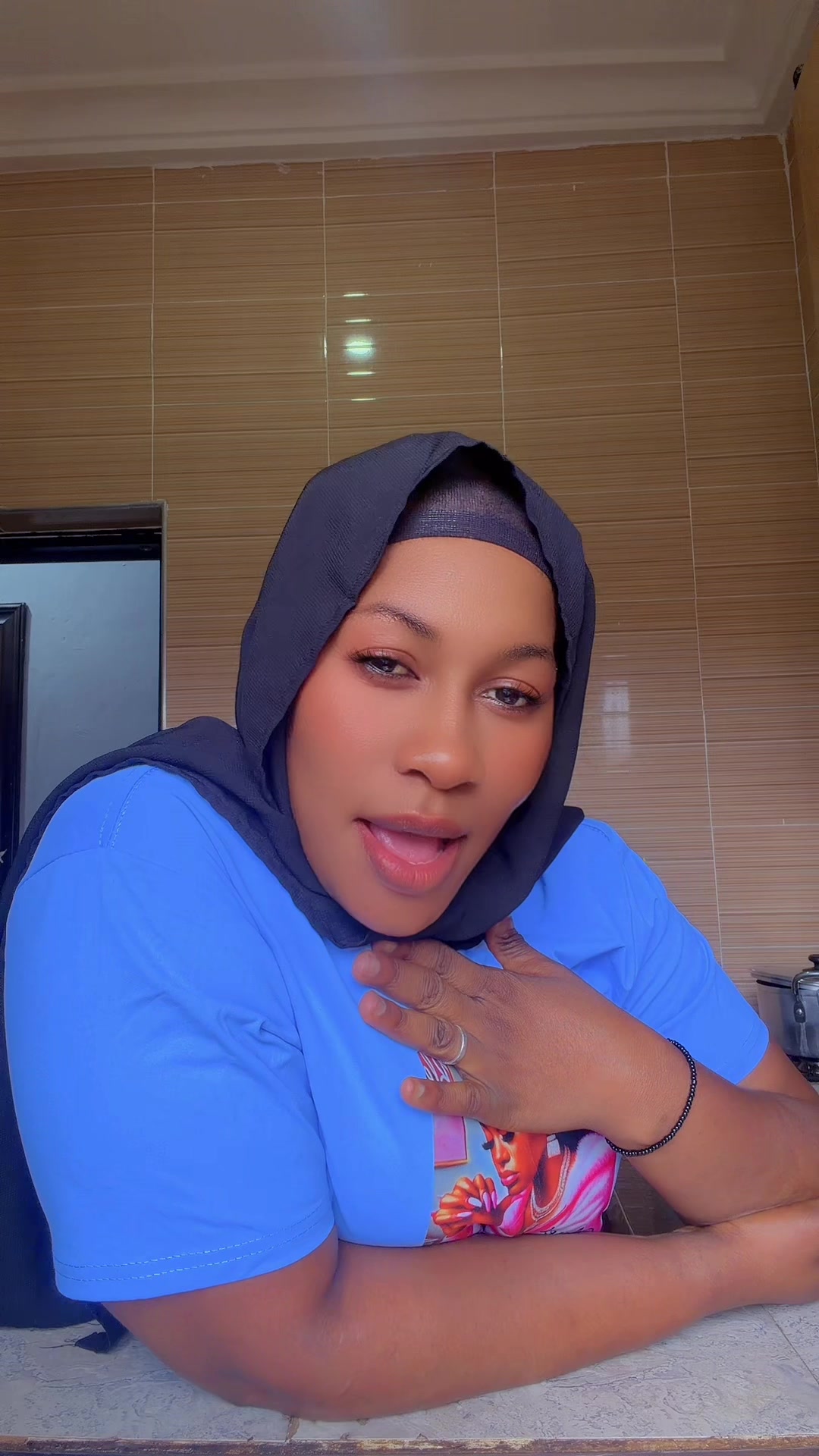 @SBhiky4real❤️💋🦋🥂