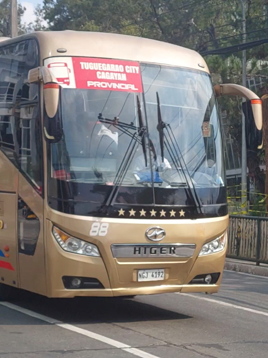 @𝘊𝘢𝘭𝘦𝘣🛩🚍𝘚𝘱𝘰𝘵𝘵𝘦𝘳