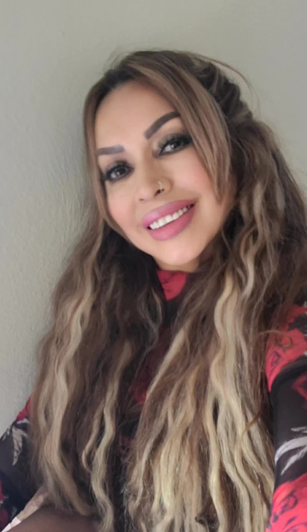 @Liliana Contreras🐥💜🐨🍉✨️👑