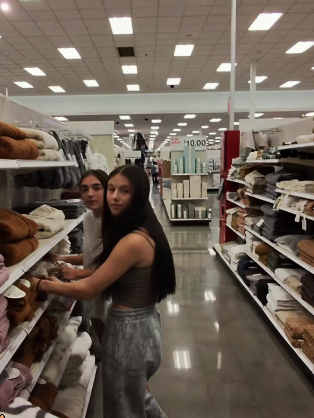 @Minncena