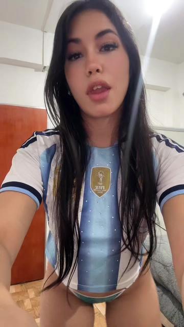 @Leila González