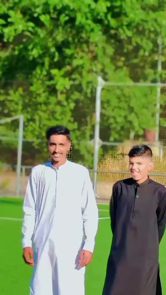 @HUSSNAIN GuJJAR 🇪🇦📍
