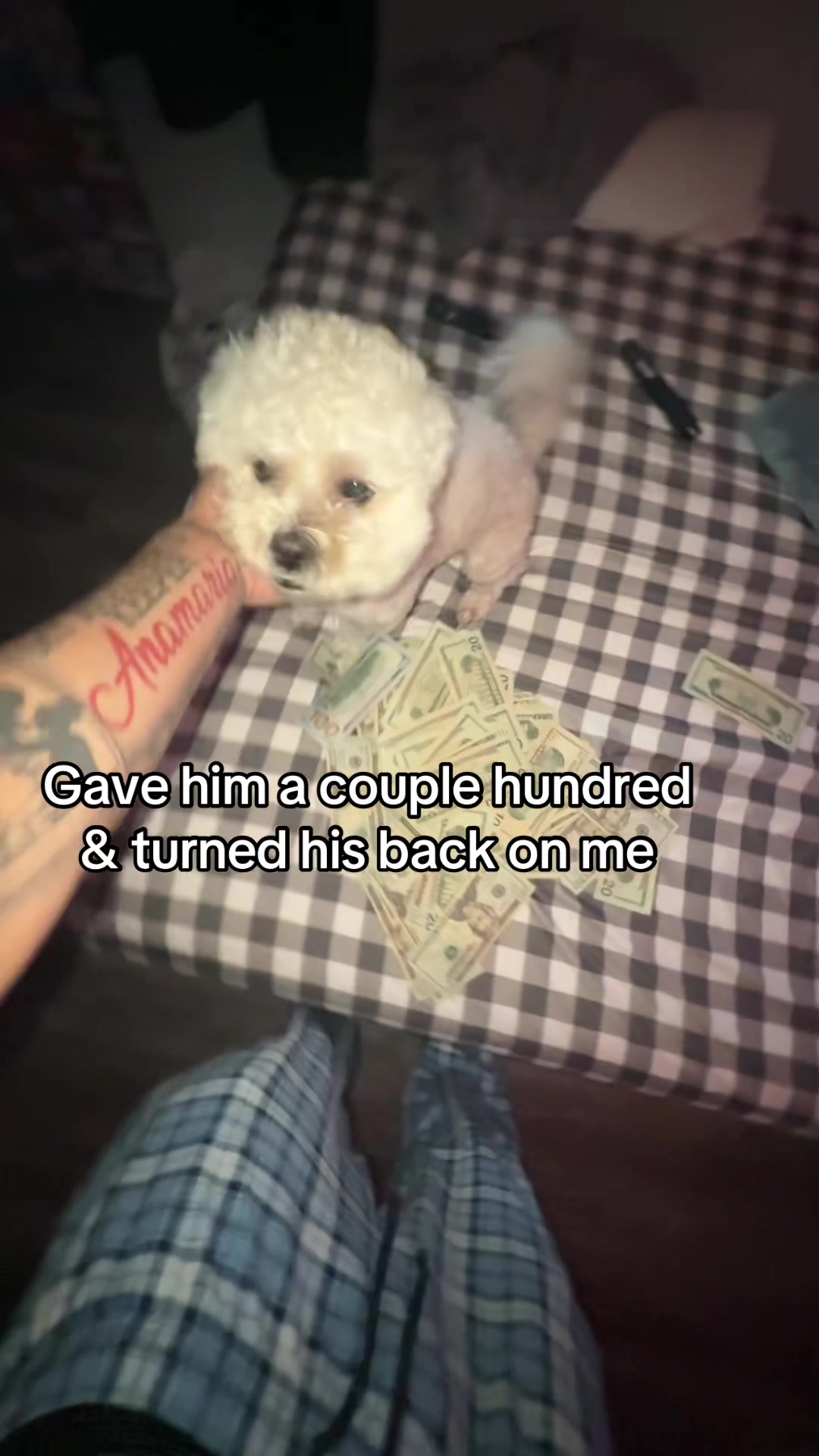 @astackzzz_