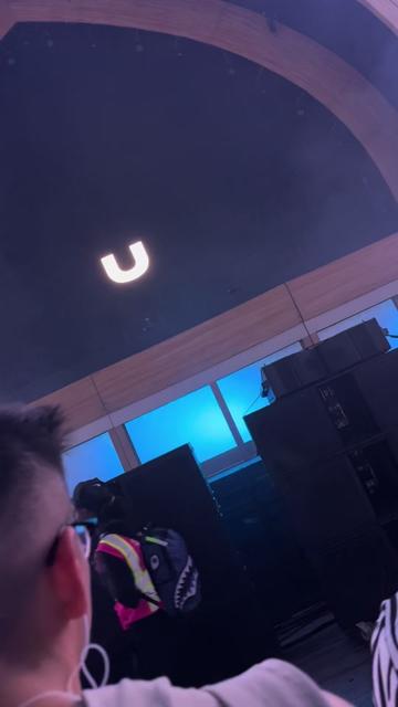 @justarandomwhiteguy