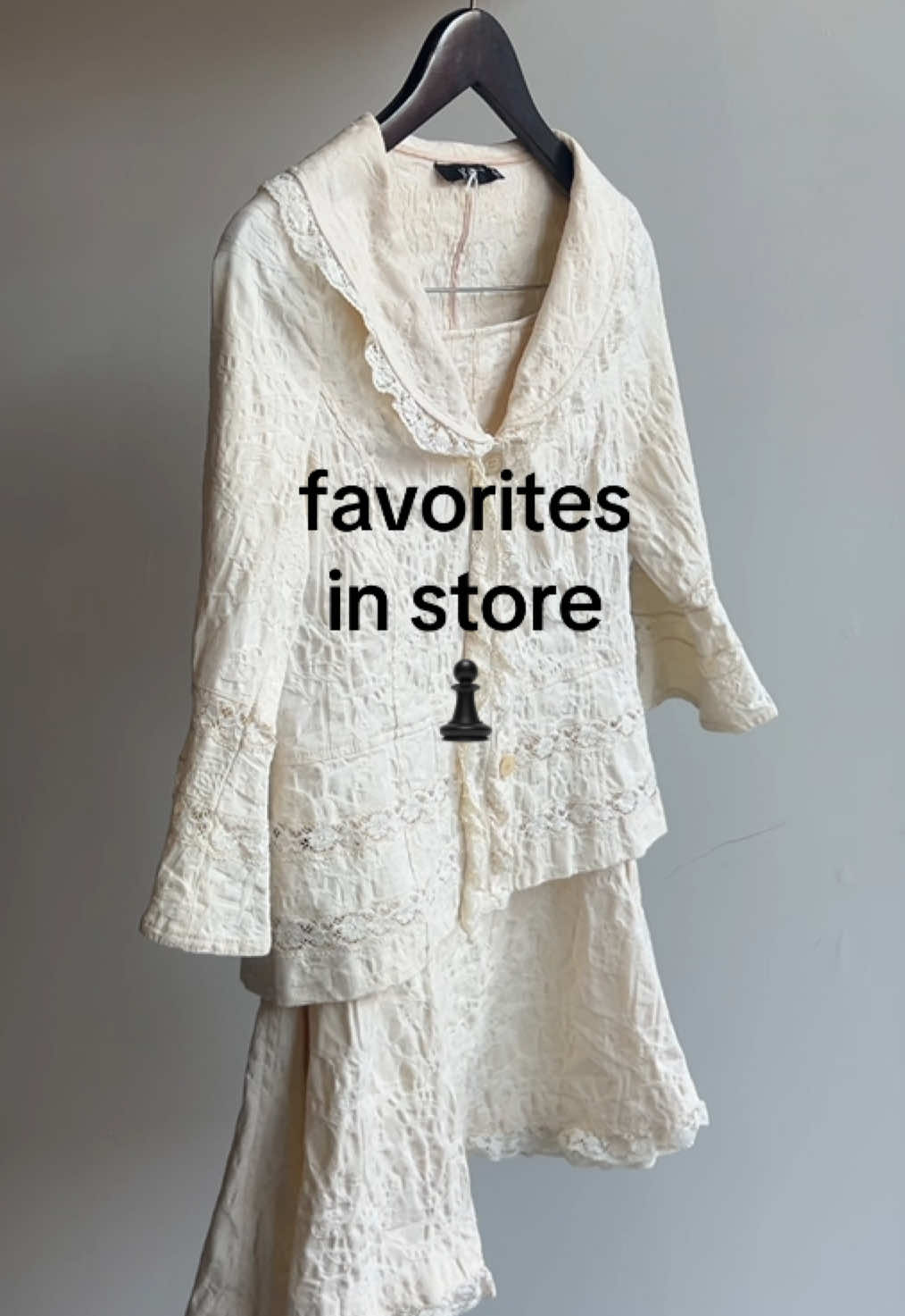 @Mirth Vintage