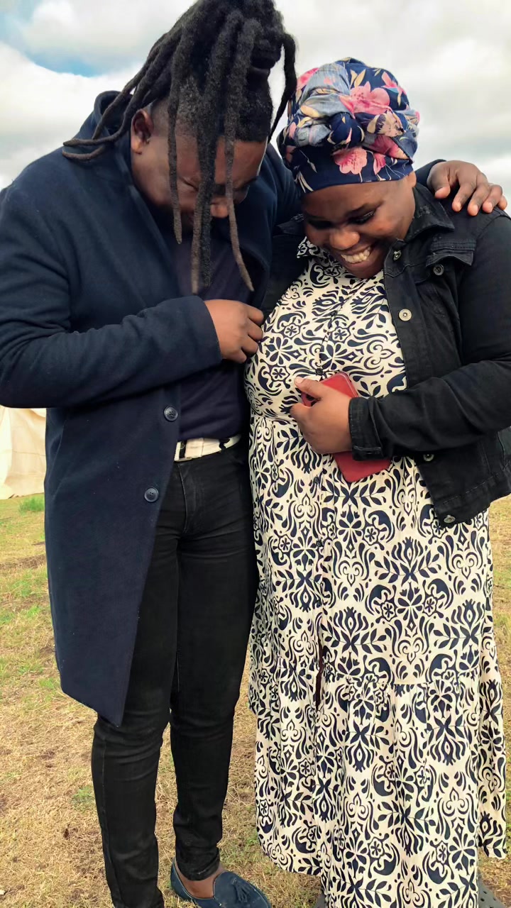 @siphesihlegumede08