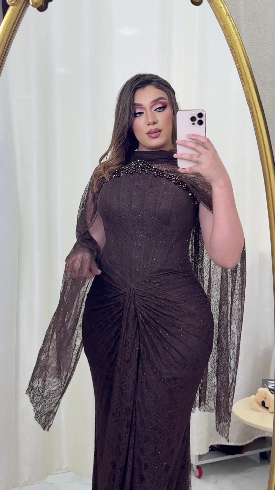 @Miss aniqa 24