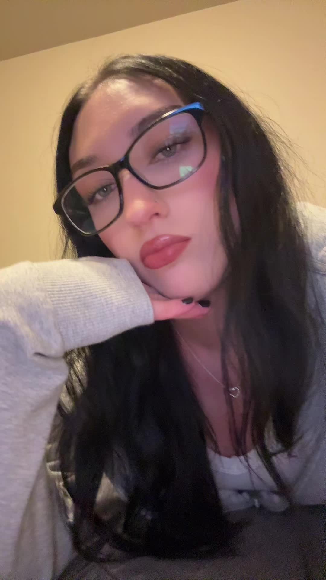@️
