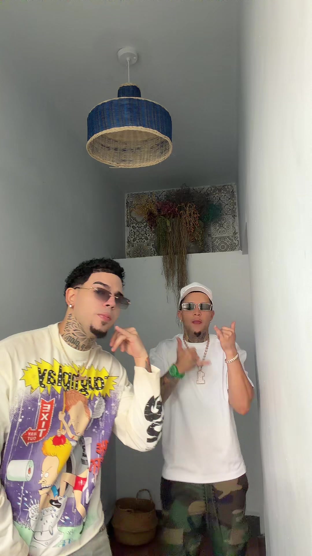 @JeyOne