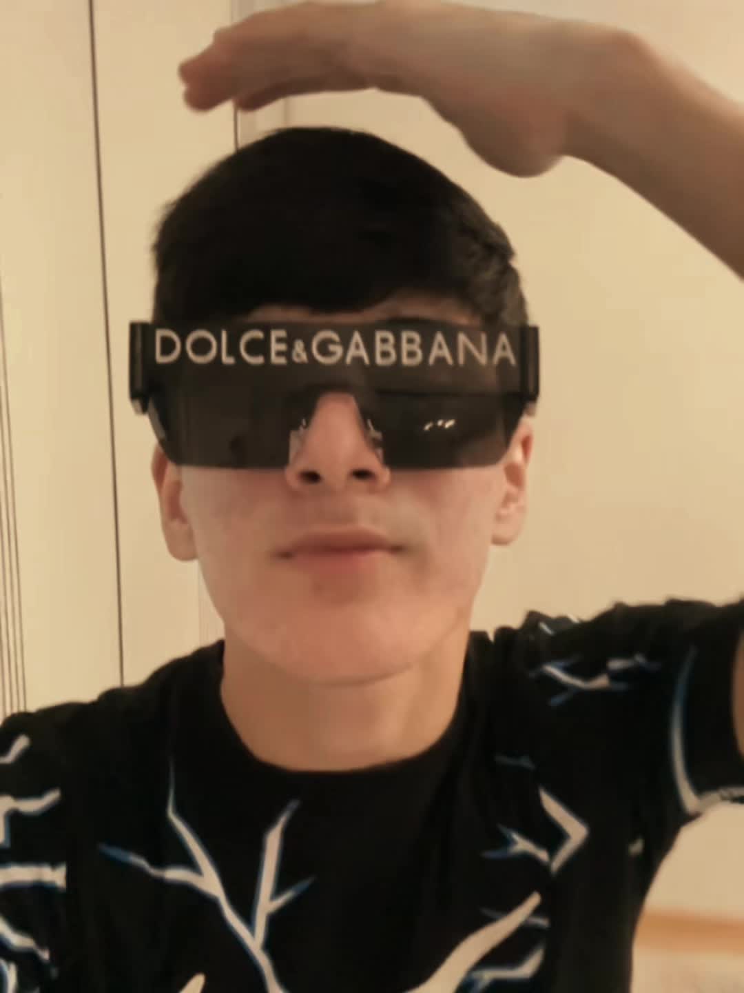 @Alixan_