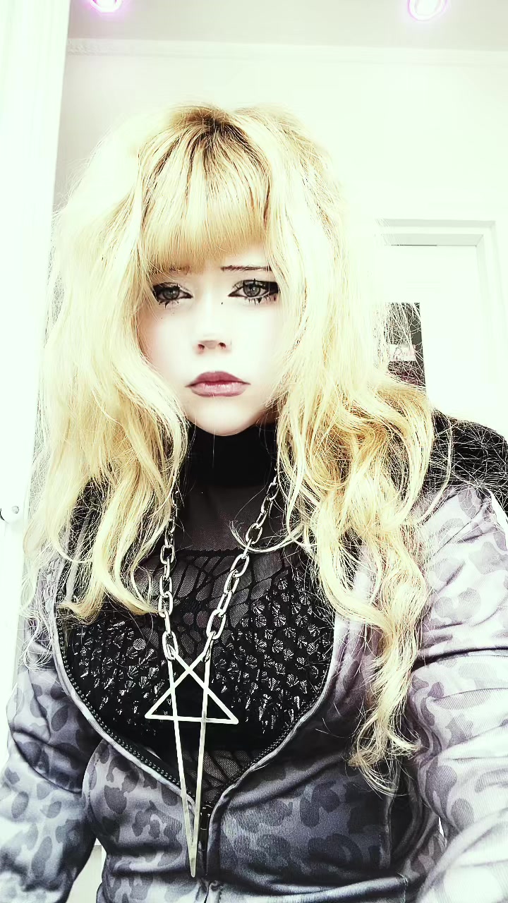 @☣️Mery☣️