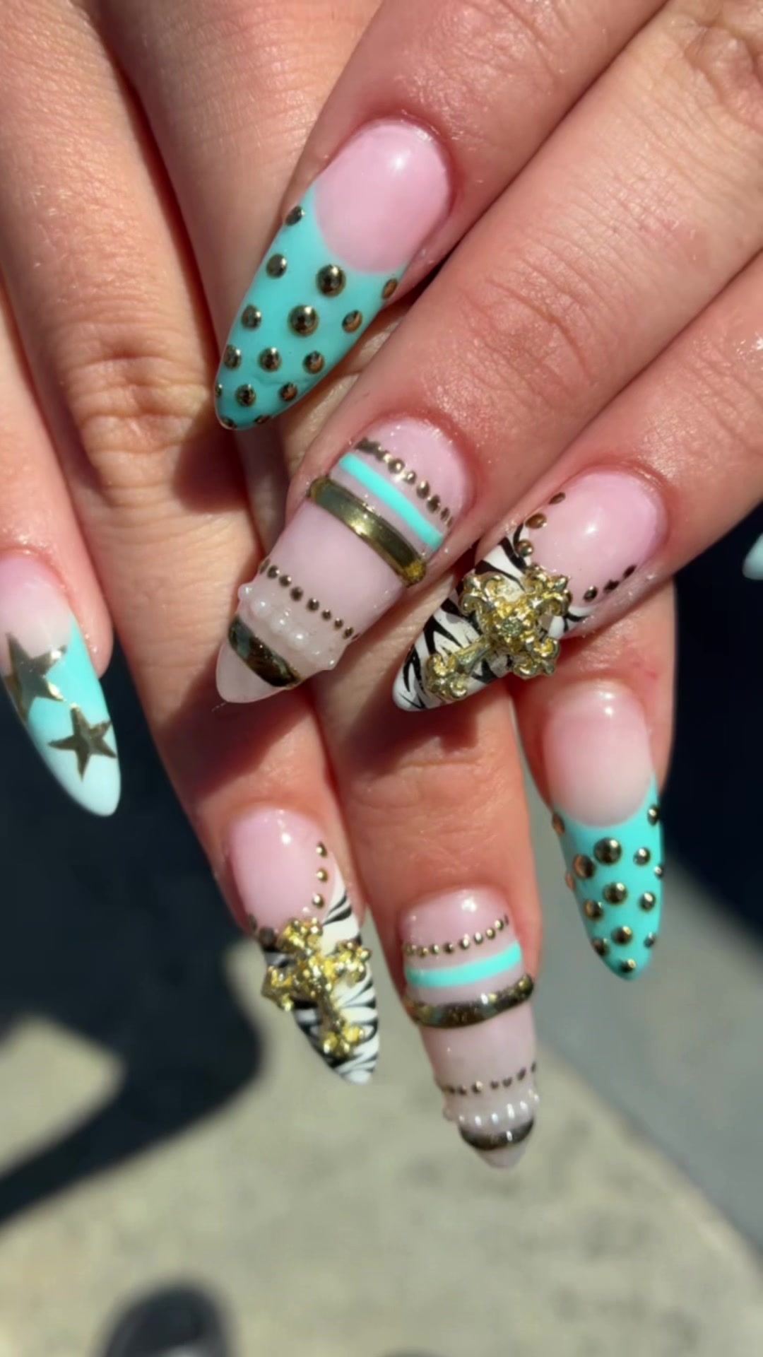 @blue sky nails del mar