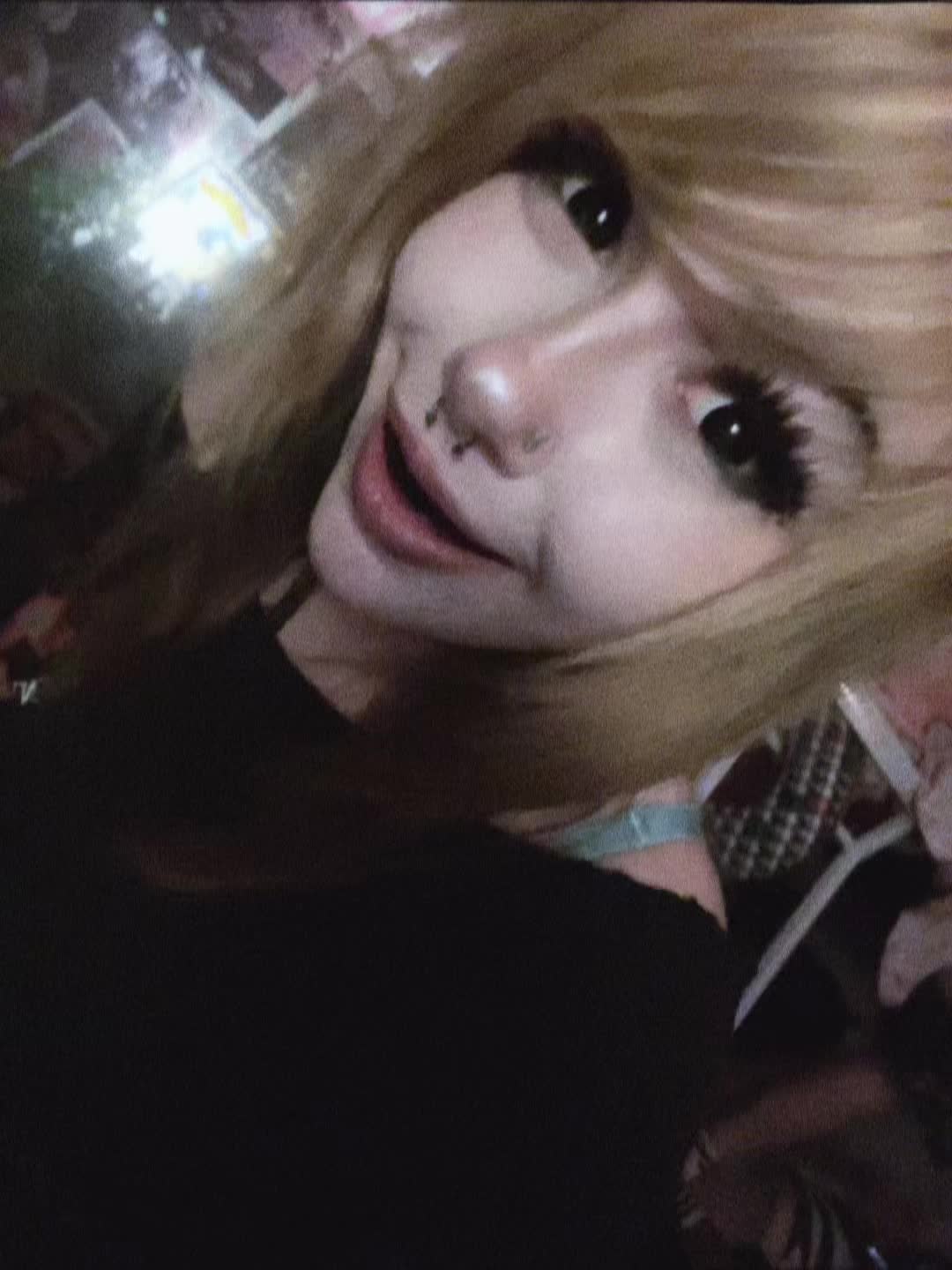 @☮︎