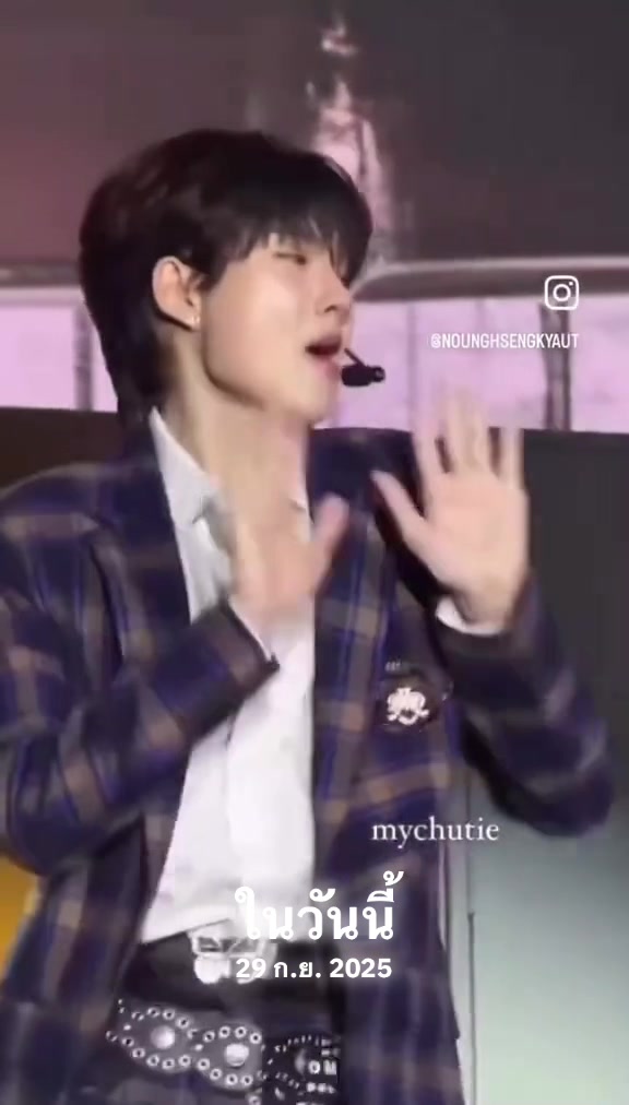 @นุ้บนิ้บ อยากเป็นเกย์ ⏾⋆.˚