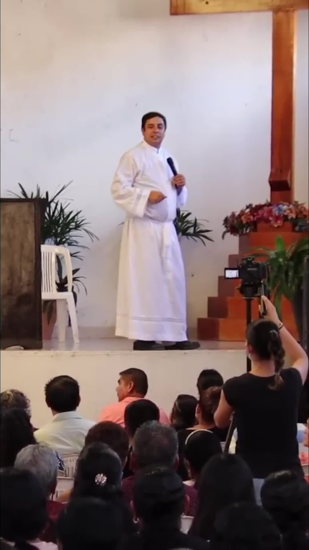 @Padre Cornejo Sermones