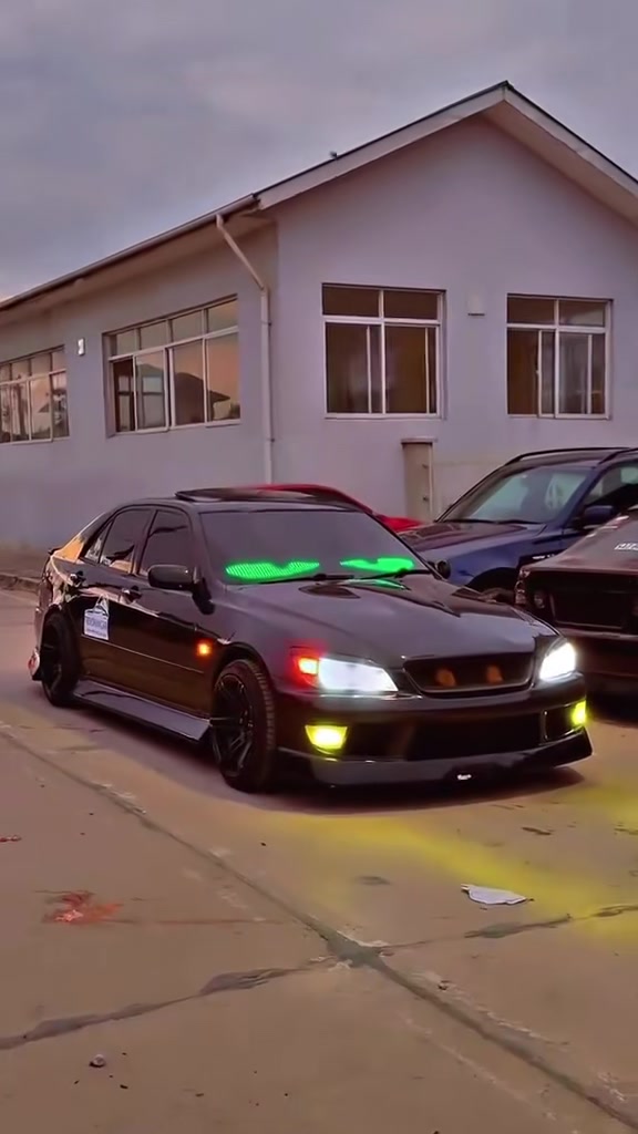 @𝐓𝐎𝐊𝐘𝐎 𝐓𝐎𝐖𝐍