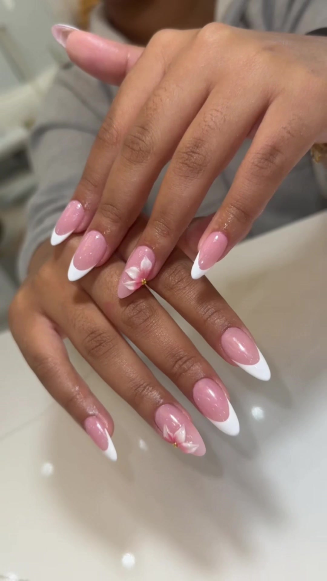 @velvet nails kw