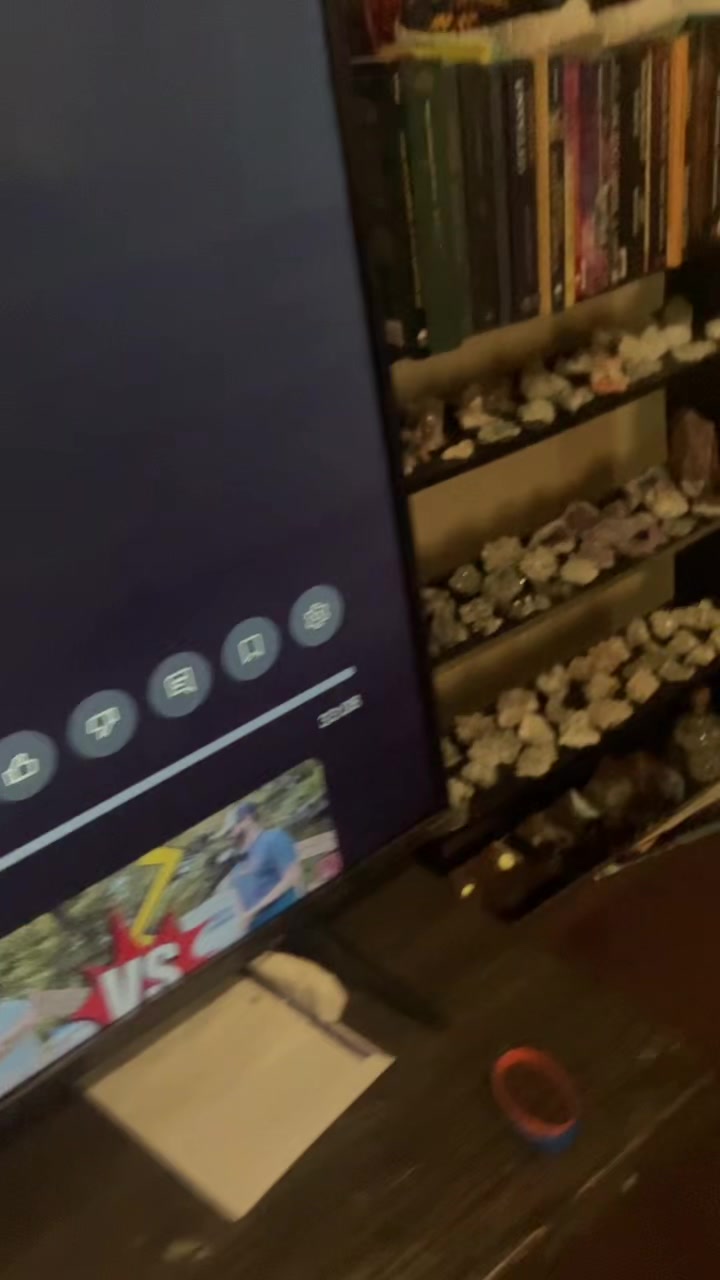 @EzraPlayz