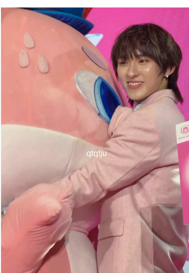 @Nhyy 🦊🍓